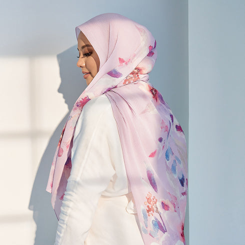 Naura SE in Sakura Lilac